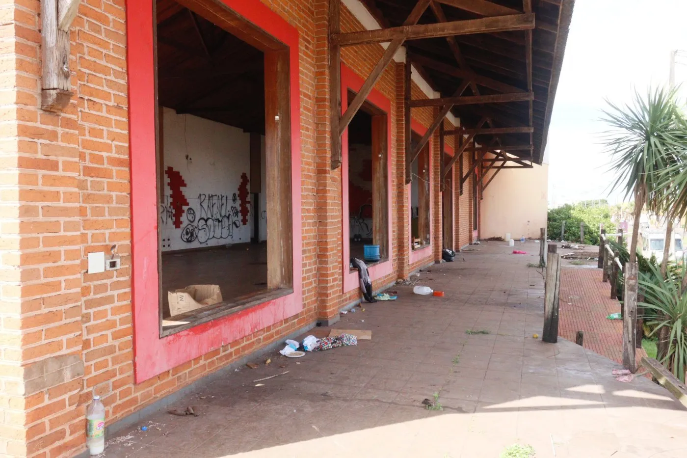 Imagem descritiva da notícia Prefeitura vai reformar antigo prédio da RFFSA em Arapongas