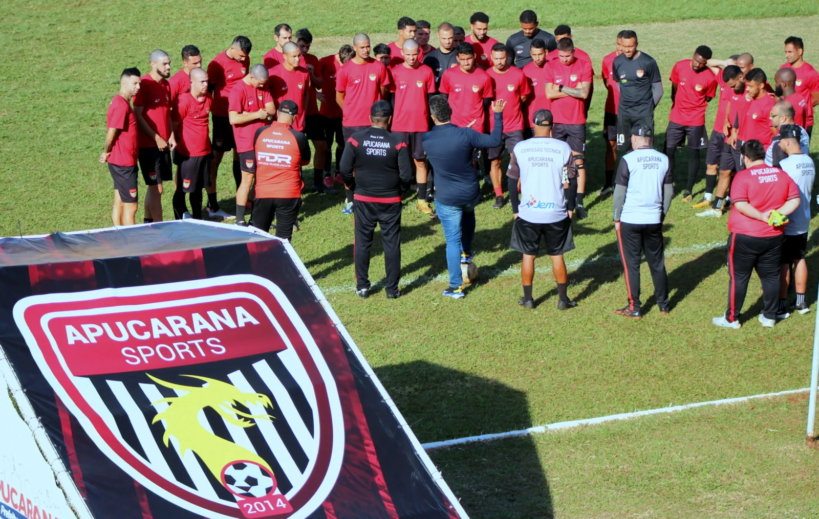 Imagem descritiva da notícia Com treinador interino, Apucarana Sports recebe o Atlético Paranavaí