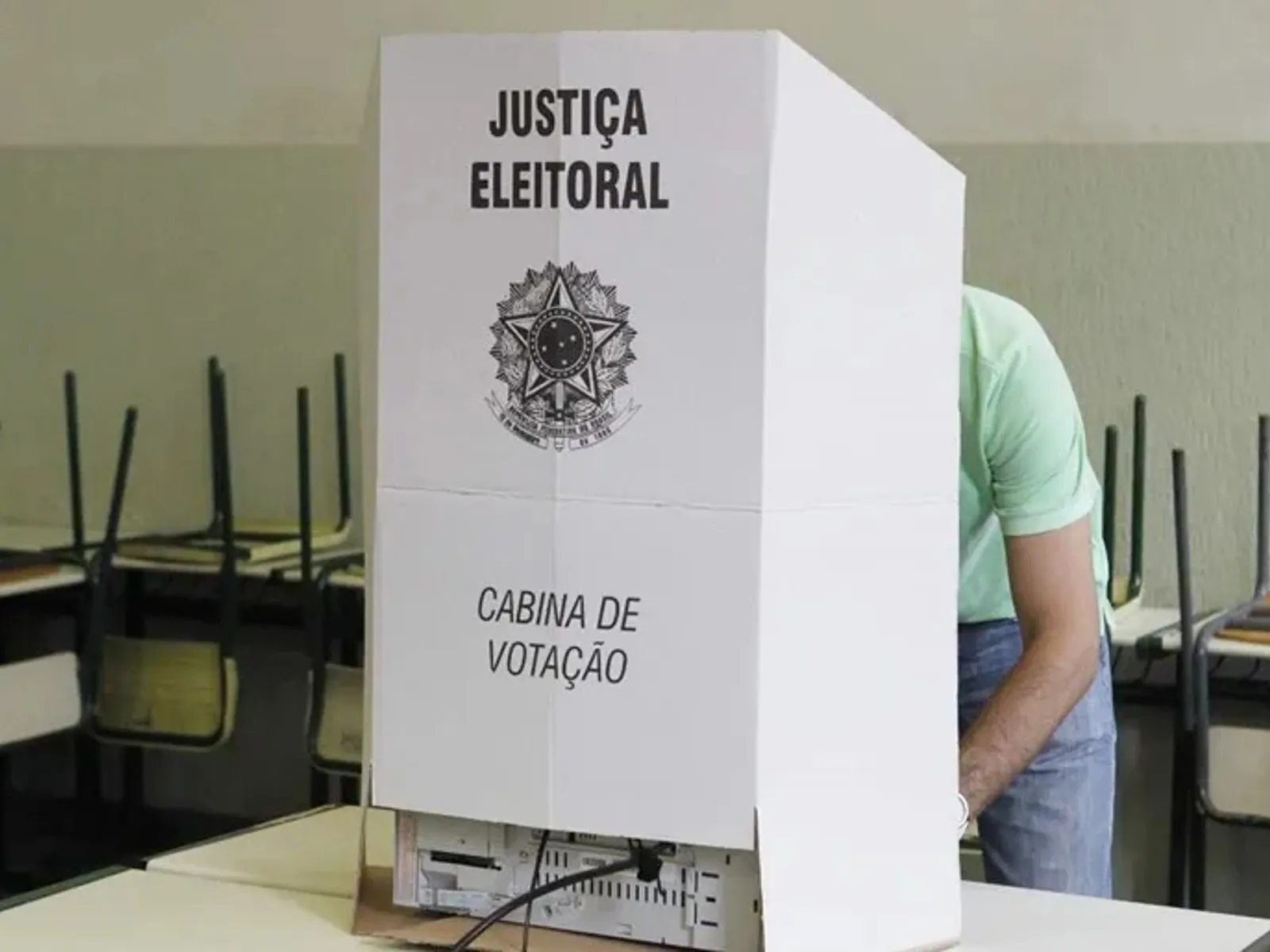 Imagem descritiva da notícia Dezessete ex-prefeitos devem disputar as eleições na região
