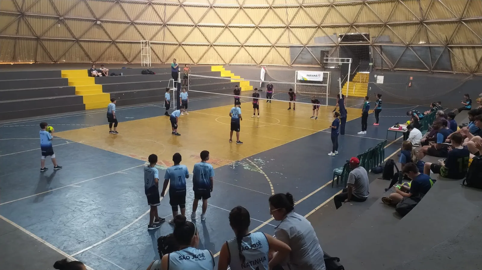 Imagem descritiva da notícia Equipes de vôlei de Apucarana iniciam com vitórias nos JEP’s