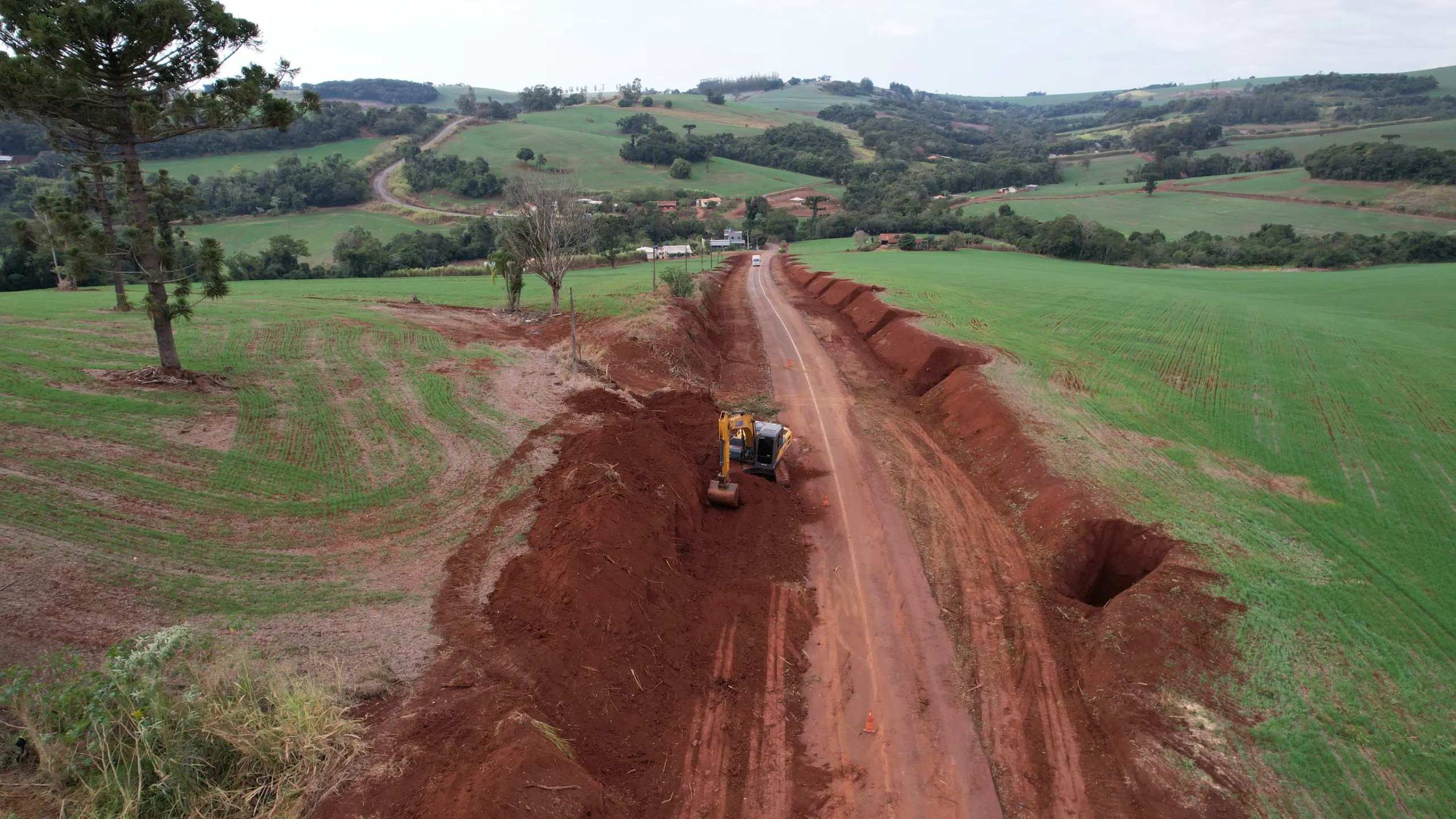 Imagem descritiva da notícia Ivaiporã inicia obras de alargamento de rodovia de acesso ao Jacutinga