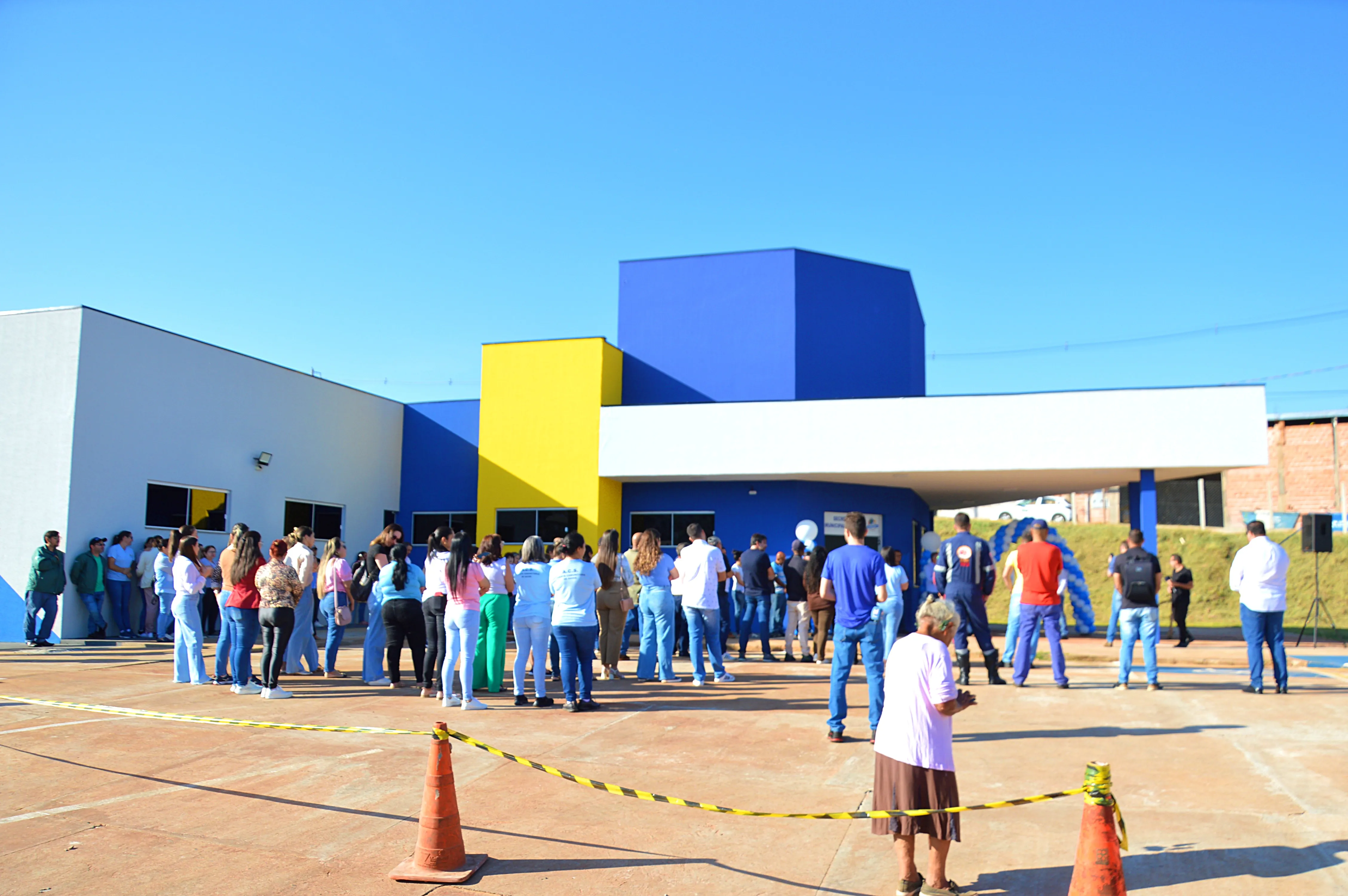 Imagem descritiva da notícia Prefeitura de Faxinal inaugura sede da Secretaria de Saúde