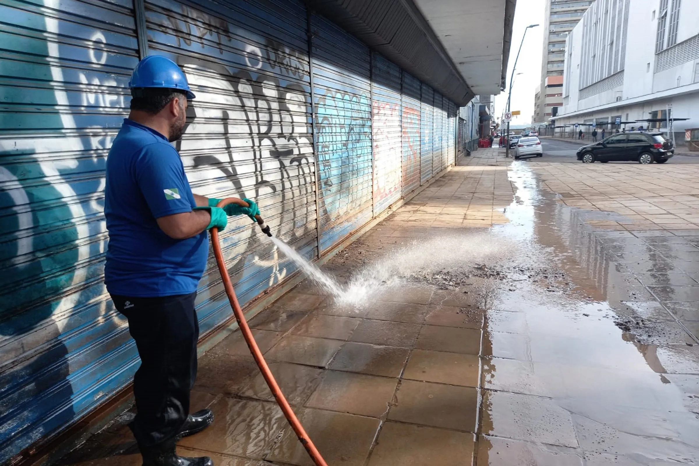 Imagem descritiva da notícia Sanepar mantém equipes  de trabalho no RS