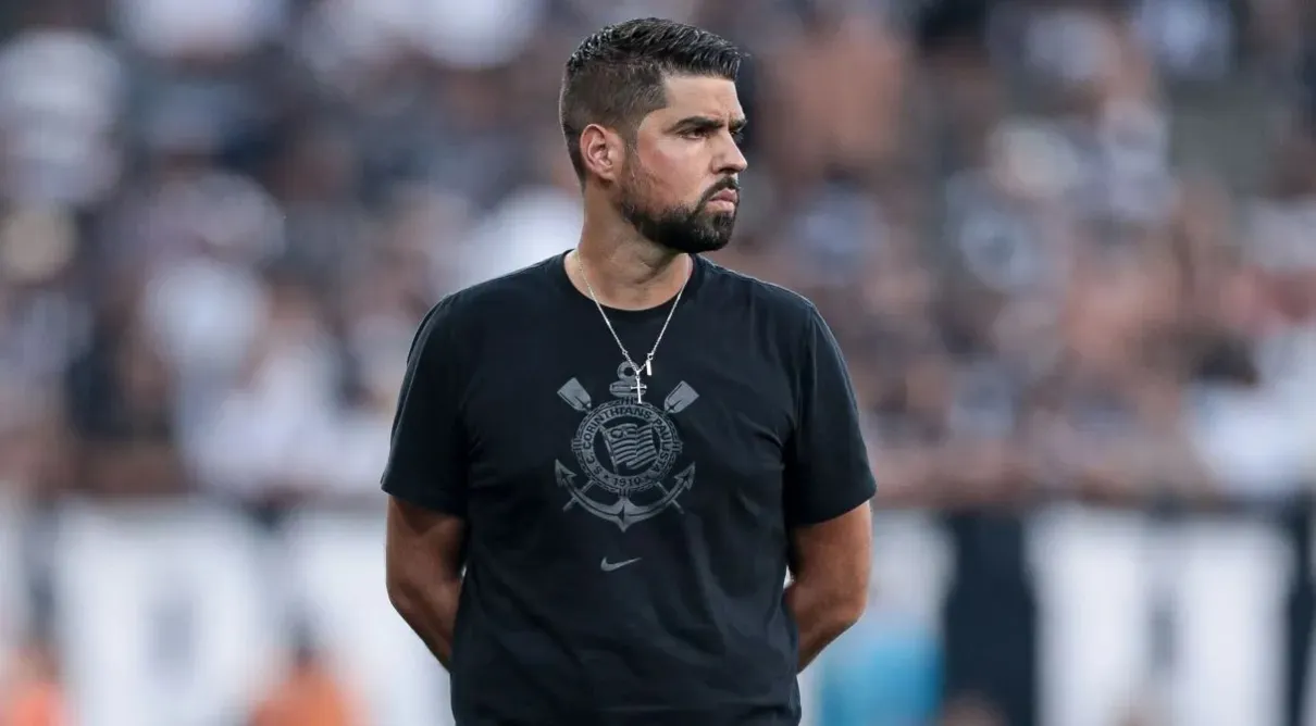 Imagem descritiva da notícia Corinthians demite o técnico António Oliveira após derrota