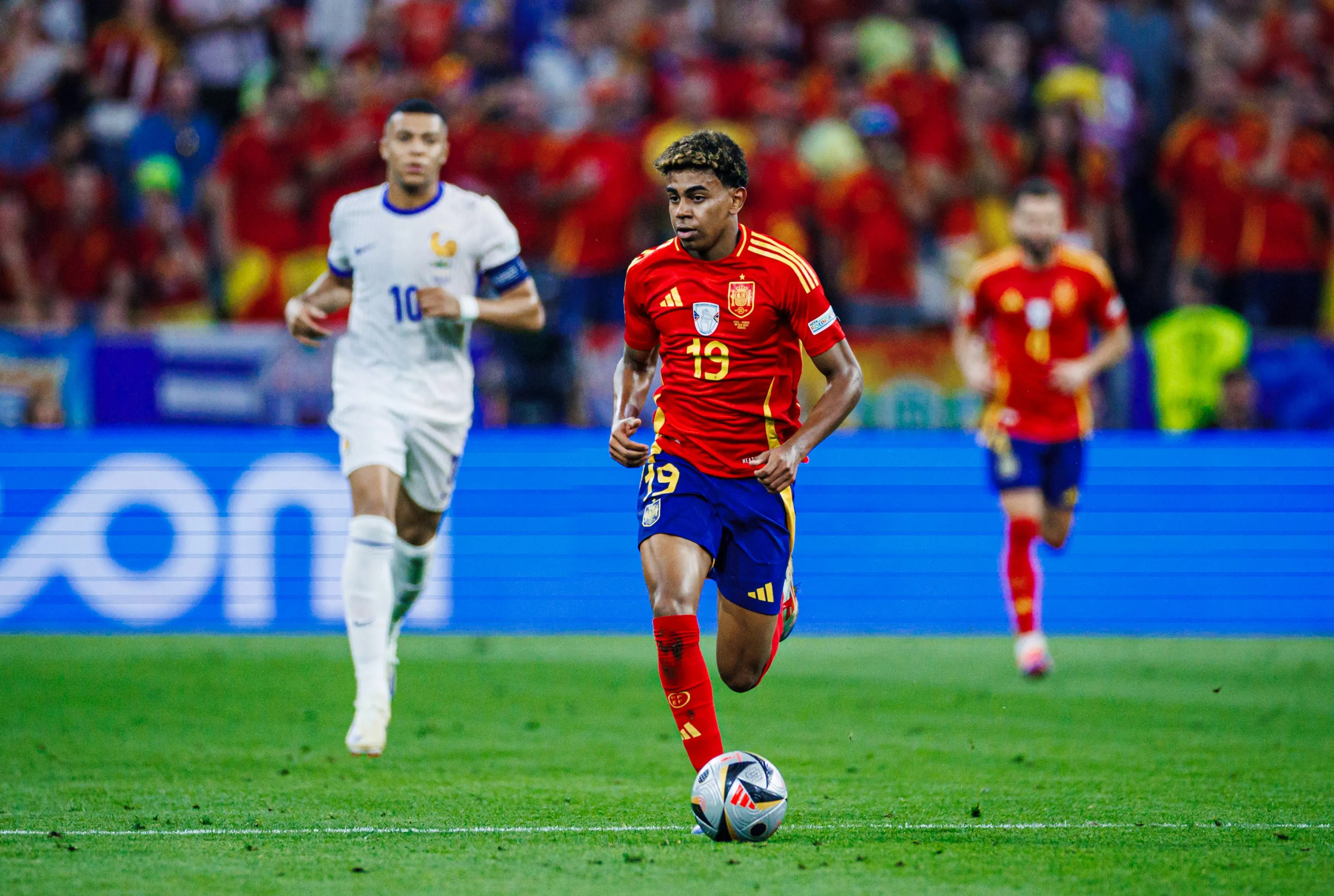 Imagem descritiva da notícia Espanha elimina França e vai à final da Eurocopa