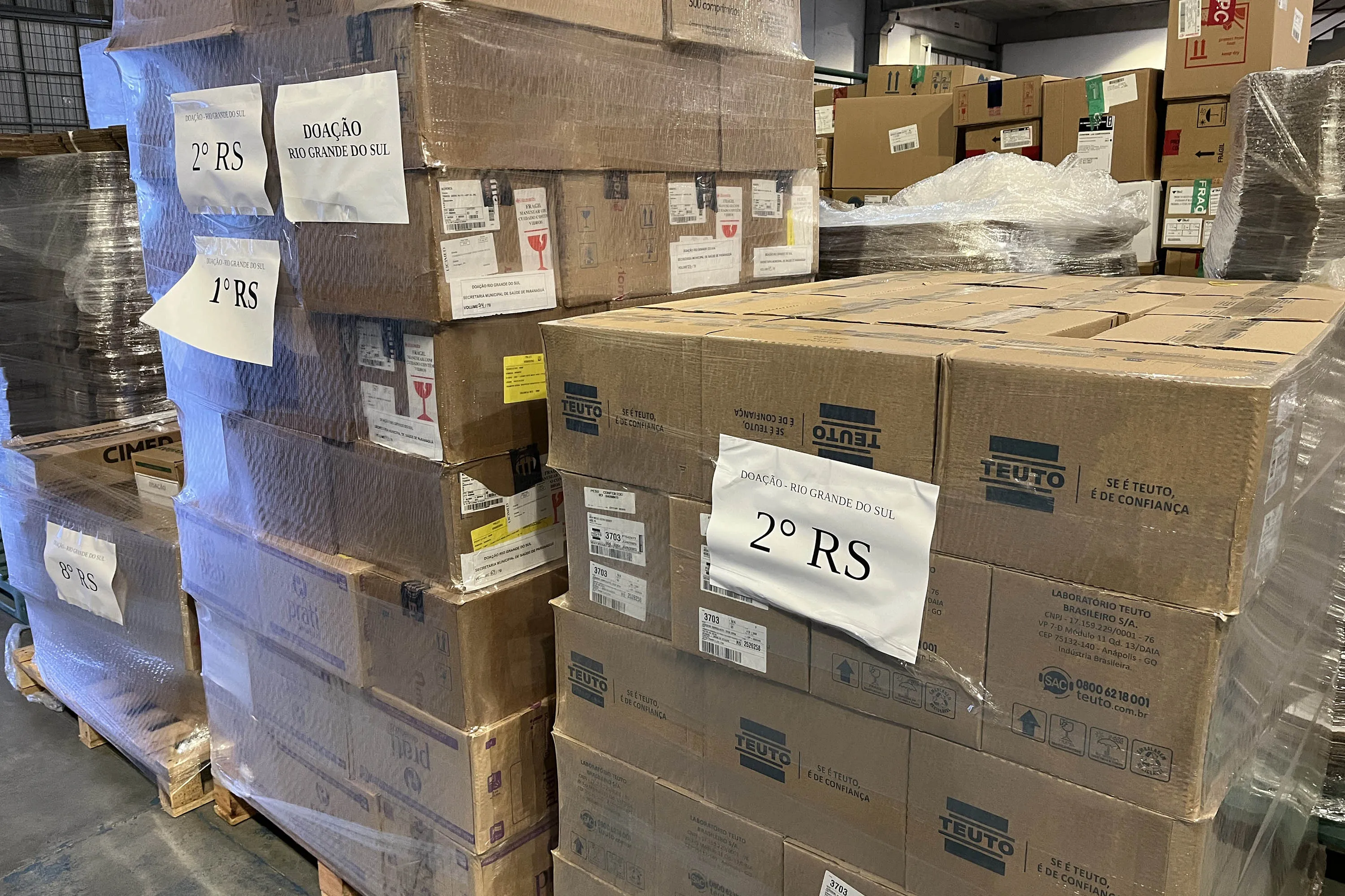 Imagem descritiva da notícia Paraná envia lote de 1,3 mi de medicamentos ao RS