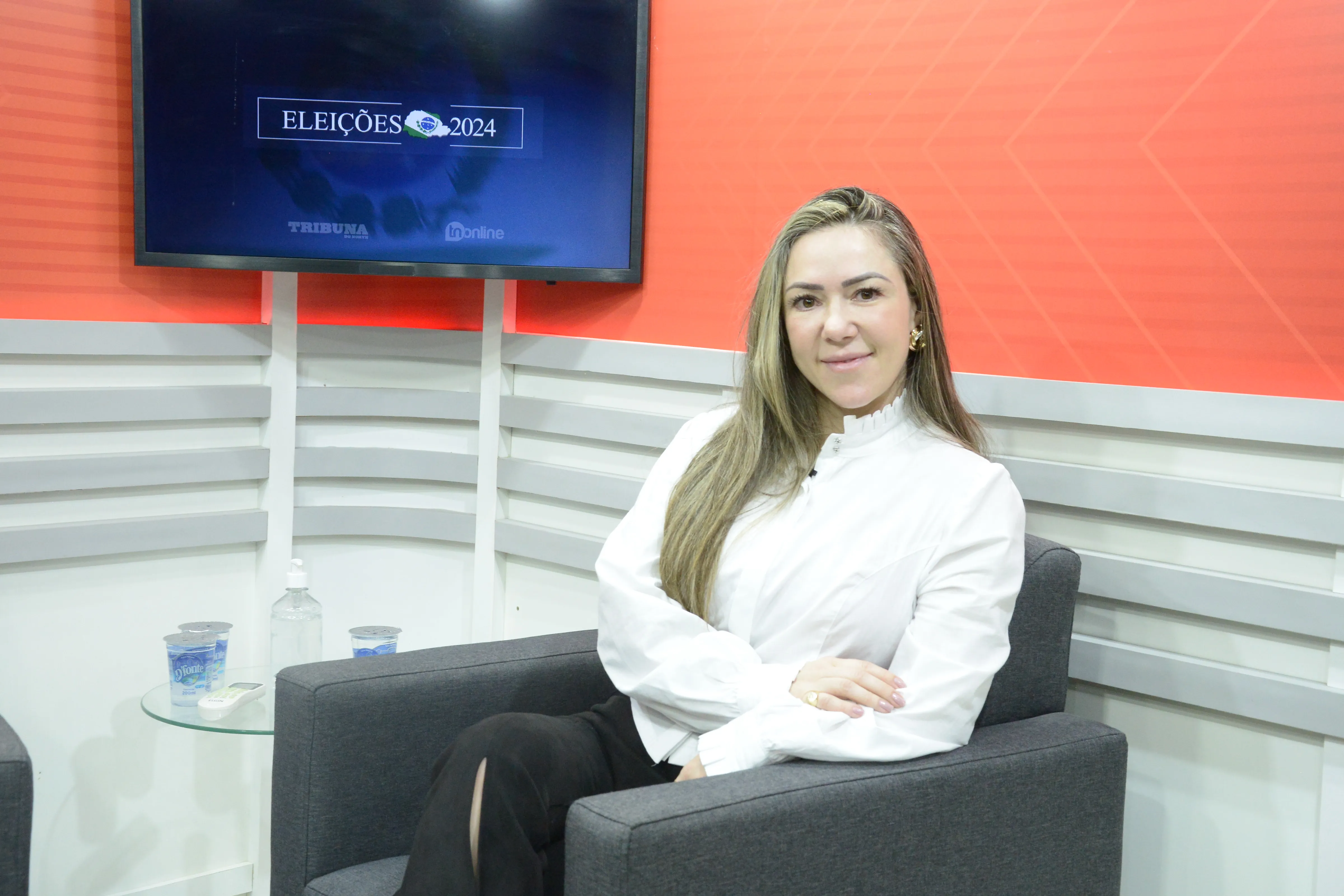 Imagem descritiva da notícia Karine desiste da disputa em Cambira
