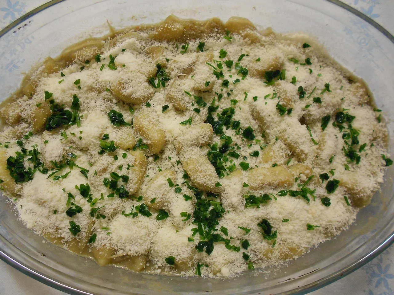 Imagem descritiva da notícia Vai de massa? Experimente nhoque com molho branco e parmesão