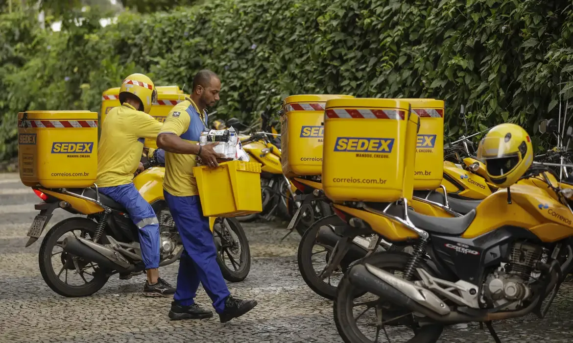 Imagem descritiva da notícia Correios anunciam concurso para 3.511 vagas