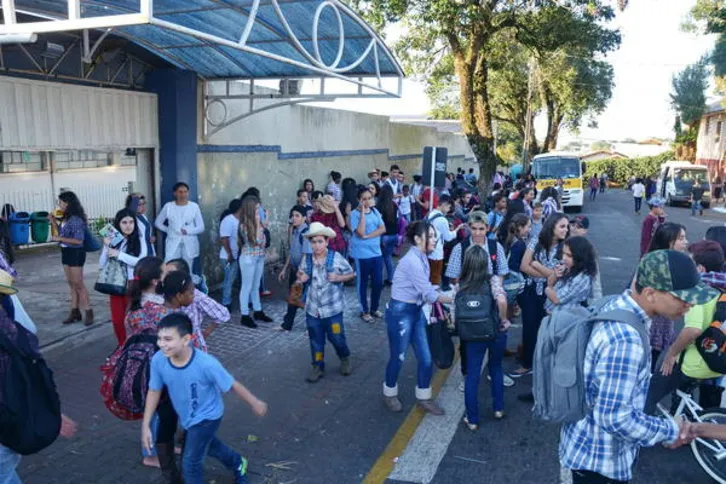 Imagem ilustrativa da imagem Mais de 60 mil alunos entram em recesso na rede pública da região
