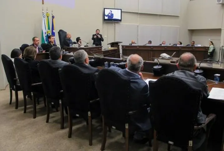 Imagem ilustrativa da imagem Câmara de Arapongas cassa o mandato do vereador "Maringá"