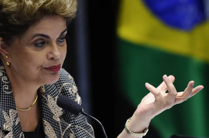 Imagem ilustrativa da imagem TCU determina bloqueio de bens de Dilma Rousseff