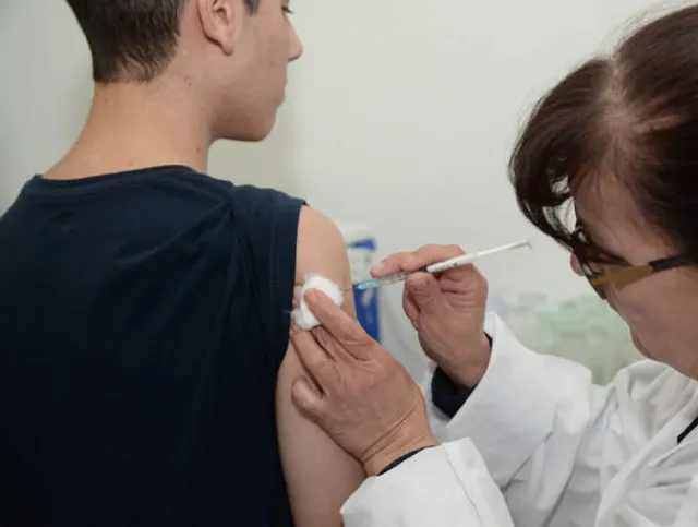 Imagem ilustrativa da imagem Vacina contra HPV chega a 38% do público alvo