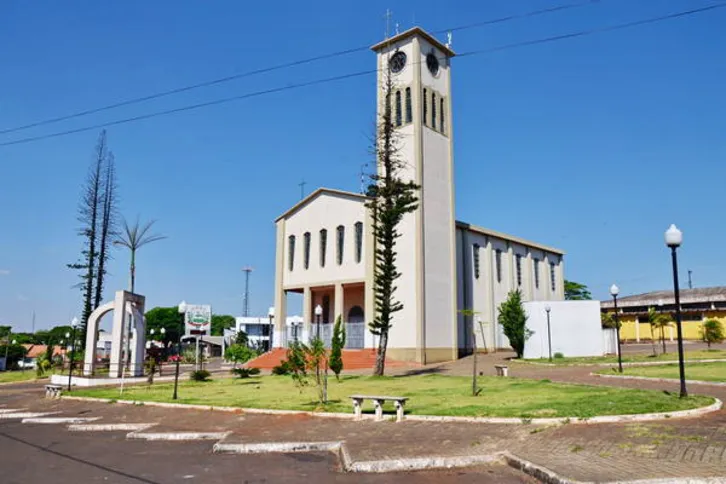 Imagem ilustrativa da imagem Som alto do sino de igreja gera polêmica  e motiva ação judicial em Cambira