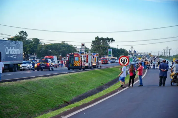 Imagem ilustrativa da imagem Tráfego na BR-369 é liberado 10 horas depois do acidente