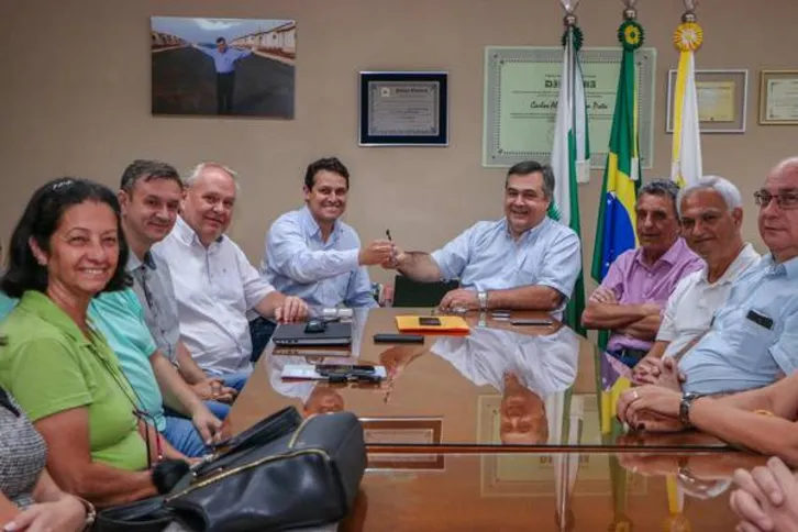 Imagem ilustrativa da imagem Beto Preto reassume a Prefeitura de Apucarana