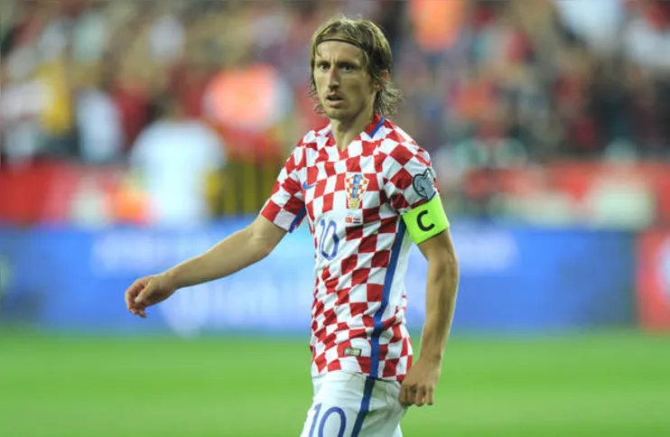 Imagem ilustrativa da imagem "Modric merece ser o melhor do mundo", diz Mandzukic