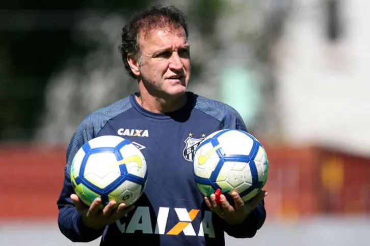 Imagem ilustrativa da imagem Em vantagem, Cruzeiro vai receber o Santos no Mineirão