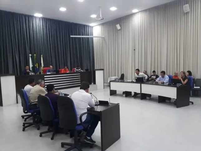 Imagem ilustrativa da imagem Câmara de Apucarana volta do recesso e elege suas comissões