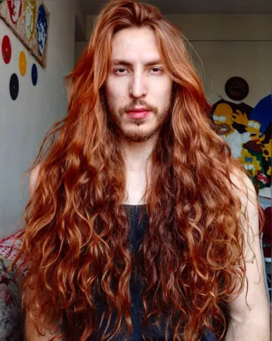 Imagem ilustrativa da imagem O ‘sereio’ do Instagram que ficou conhecido pelo seu cabelo ruivo