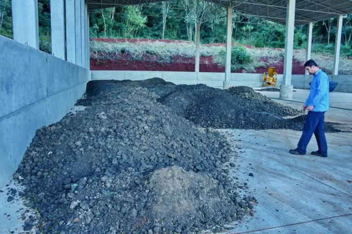 Imagem ilustrativa da imagem Região já conta com unidades de transformação de lodo em fertilizante