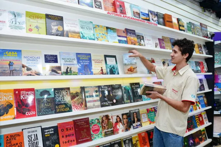 Imagem ilustrativa da imagem Livrarias perdem espaço em Apucarana