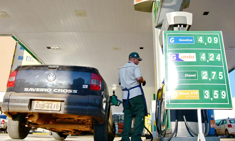 Imagem ilustrativa da imagem Concorrência provoca queda nos preços de combustíveis em Apucarana e Arapongas