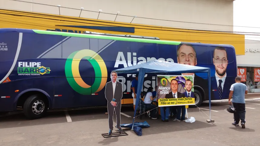 Imagem ilustrativa da imagem Aliança pelo Brasil coleta assinaturas em Apucarana