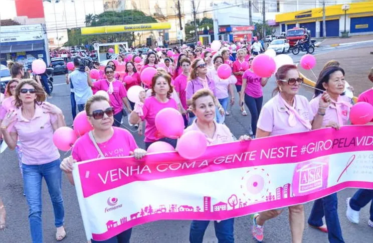 Imagem ilustrativa da imagem Caminhada Rosa faz alerta em Apucarana