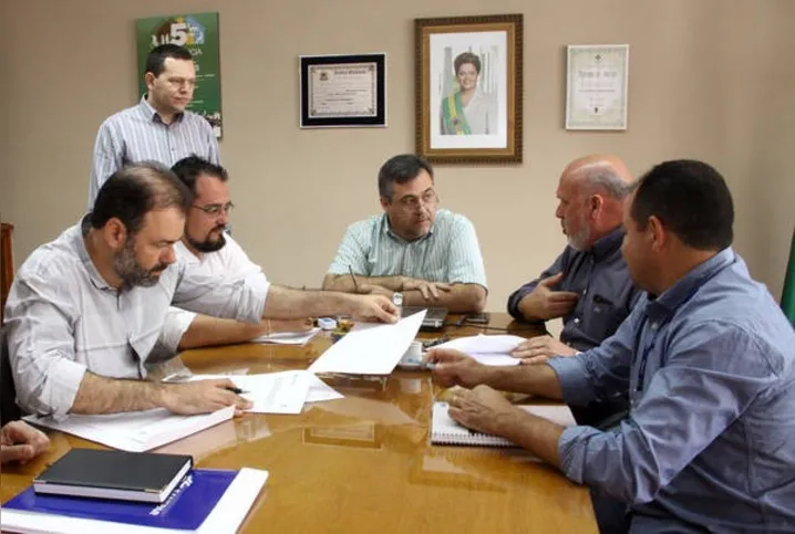 Imagem ilustrativa da imagem Ex-prefeitos deixam dívida de R$ 1,6 milhão com a Sanepar
