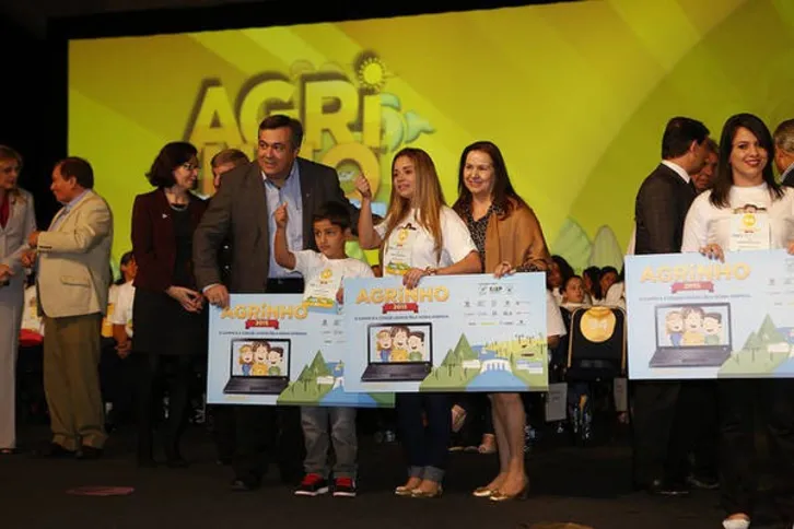 Imagem ilustrativa da imagem Apucaranenses são premiados