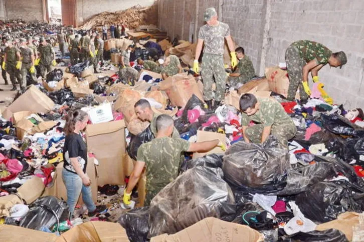 Imagem ilustrativa da imagem 50 mil peças apreendidas pela polícia vão auxiliar entidades 