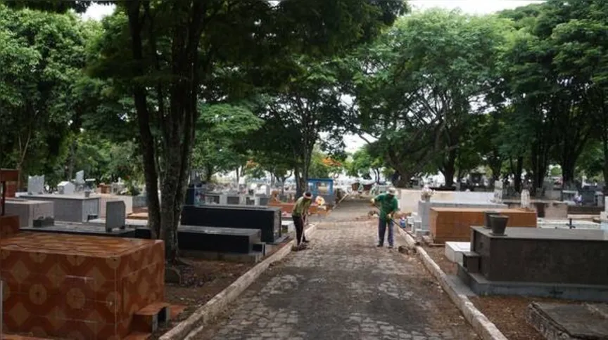 Imagem ilustrativa da imagem Prefeituras da região preparam cemitérios para o Dia de Finados