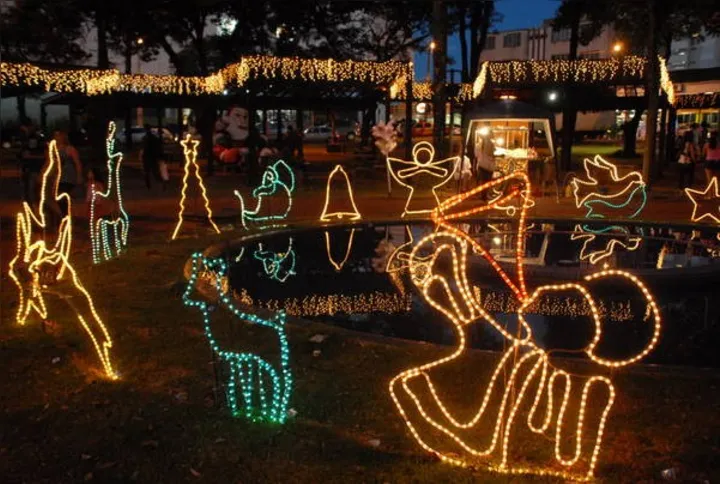 Imagem ilustrativa da imagem Natal terá decoração mais ‘econômica’ 