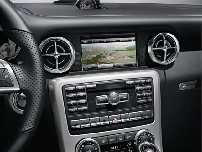 Imagem ilustrativa da imagem Mercedes-Benz lança no Brasil o SLK 300