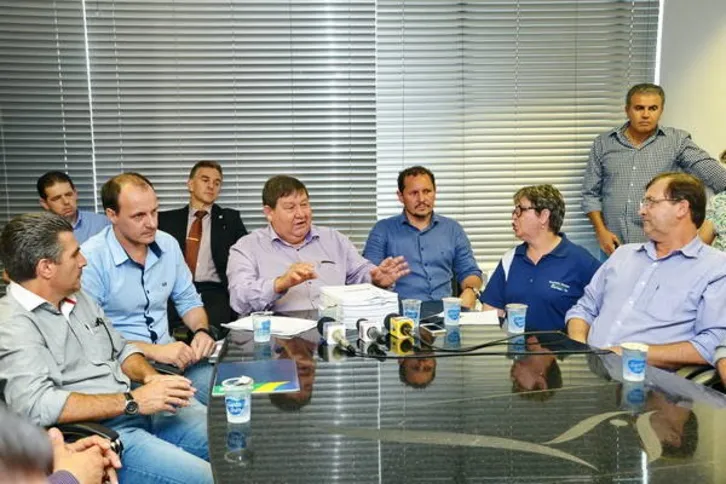 Imagem ilustrativa da imagem Projetos garantem avanços a servidores de Arapongas