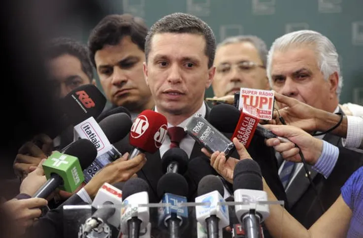 Imagem ilustrativa da imagem 'Denúncia deve ser aceita', diz relator 