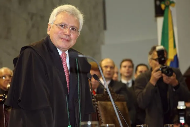 Imagem ilustrativa da imagem TCE mantém Durval Amaral como relator 