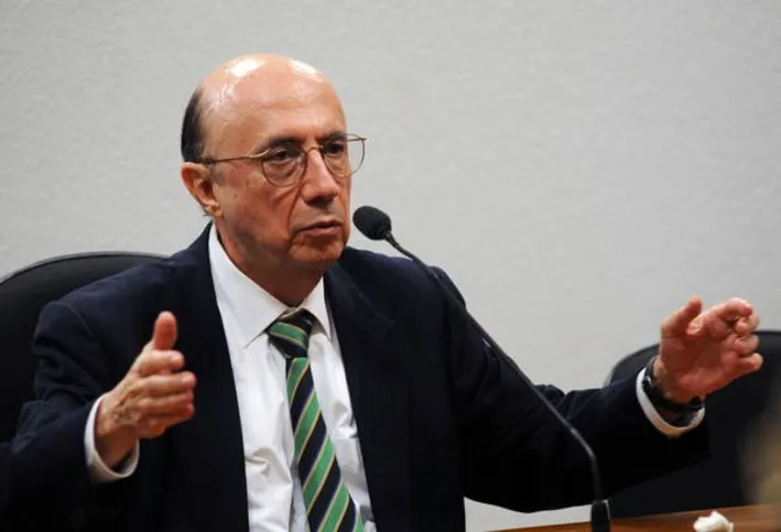Imagem ilustrativa da imagem Cotado no governo