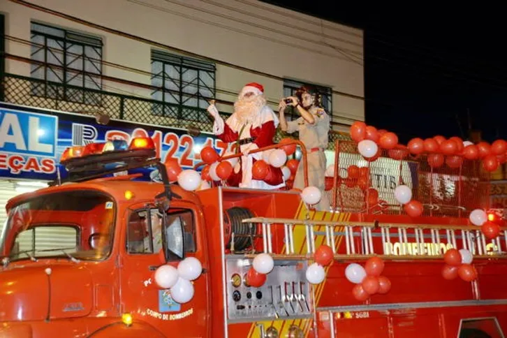 Imagem ilustrativa da imagem Chegada de Papai Noel abre campanha do CentroNorte