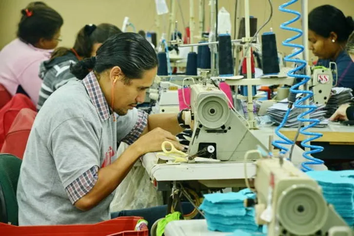 Imagem ilustrativa da imagem Trabalhadores do vestuário vão receber 10% de reajuste