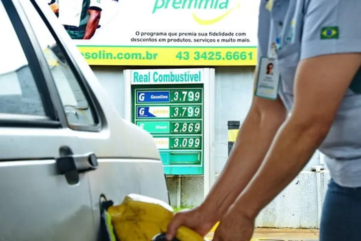 Imagem ilustrativa da imagem Em um ano, etanol fica 30% mais caro 