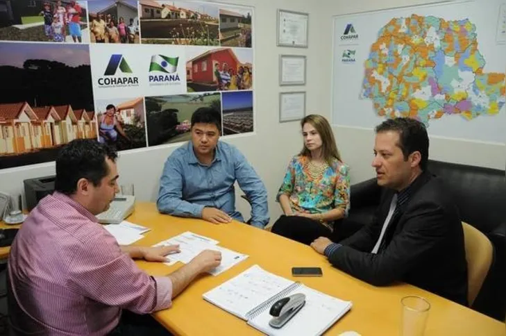 Imagem ilustrativa da imagem São João do Ivaí discute parcerias com a Cohapar