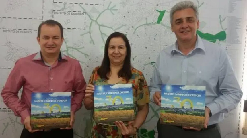 Imagem ilustrativa da imagem Município de Califórnia recebe teatro móvel solar
