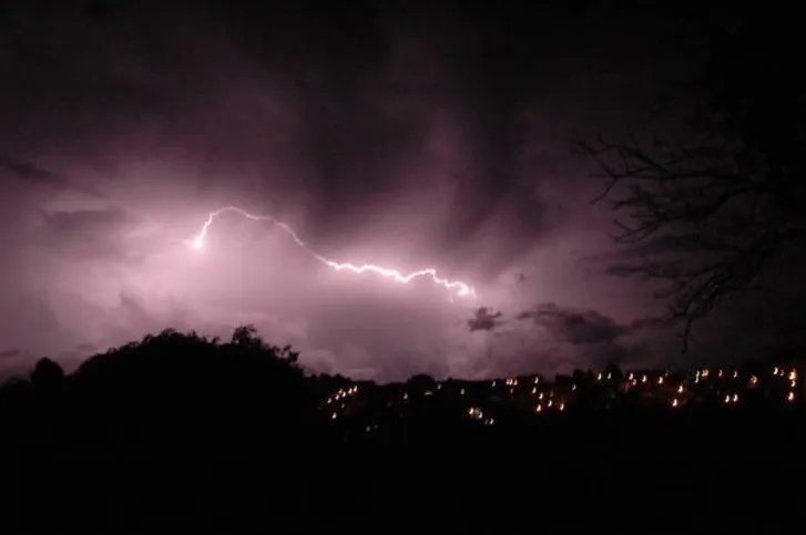 Imagem ilustrativa da imagem Aumenta procura por seguro e para-raios