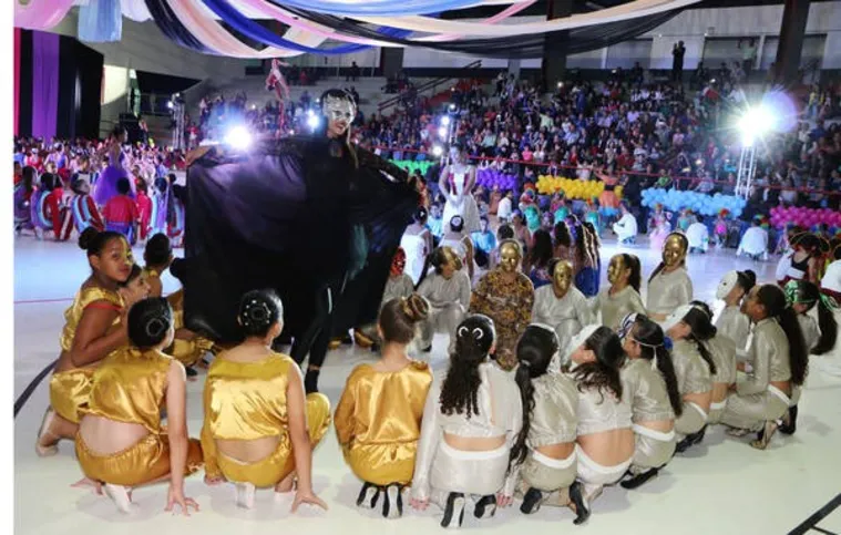 Imagem ilustrativa da imagem Alunos protagonizam espetáculo no Lagoão