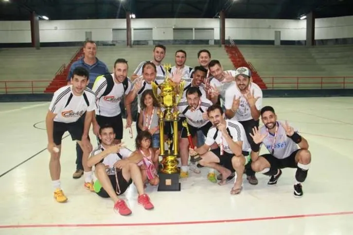 Imagem ilustrativa da imagem Municipal de Futsal define campeões em 4 categorias