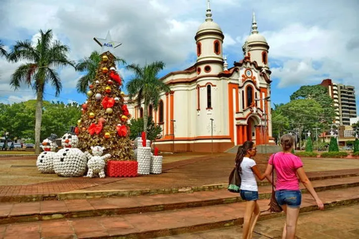 Imagem ilustrativa da imagem Arapongas recebe hoje Papai Noel