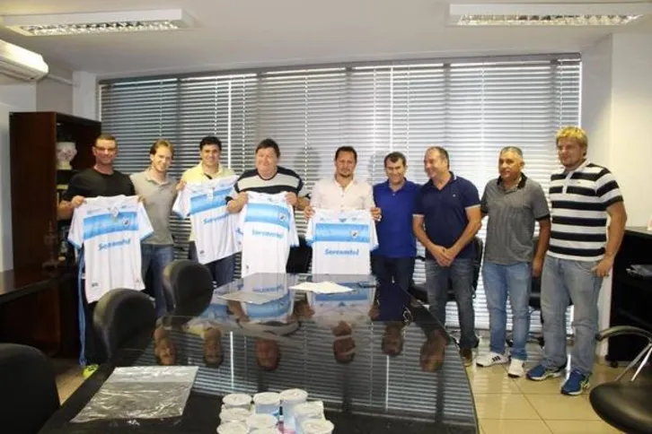 Imagem ilustrativa da imagem Londrina oficializa partidas em Arapongas