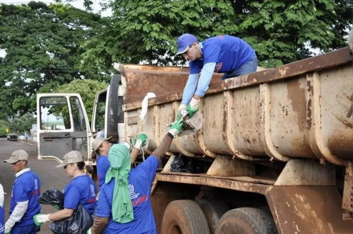 Imagem ilustrativa da imagem Faxinal recebe materiais para creche e escolas